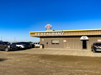 Vacant Low Maintenance Commercial Building with Highway Frontage for Sale - image 2