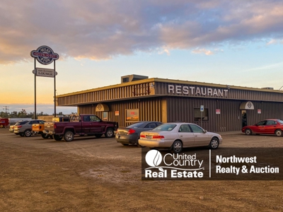 Vacant Low Maintenance Commercial Building with Highway Frontage for Sale - image 1