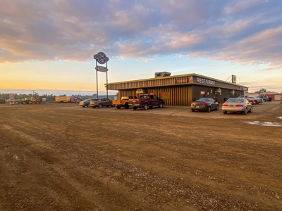 Vacant Low Maintenance Commercial Building with Highway Frontage for Sale - image 4