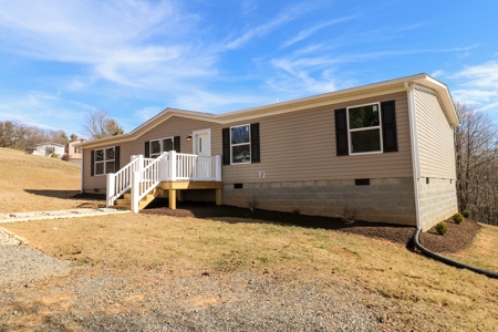 New Home for Sale in Woodlawn VA! - image 16