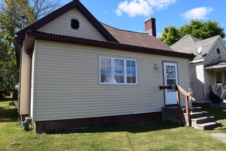 2 Bedroom, 1 Bath Home, Robinson, IL For Sale @ Auction - image 2