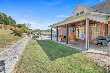 SALE PENDING Mini Farm For Sale in Petersburg Tn - image 40