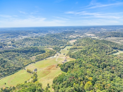 SALE PENDING Mini Farm For Sale in Petersburg Tn - image 3