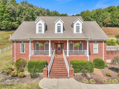 SALE PENDING Mini Farm For Sale in Petersburg Tn - image 1