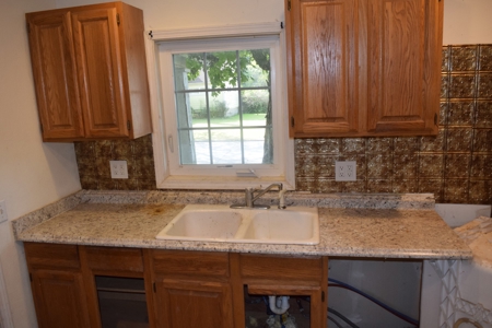 2 Bedroom, 2 Bath Home, & Duplex, Robinson, IL - image 5