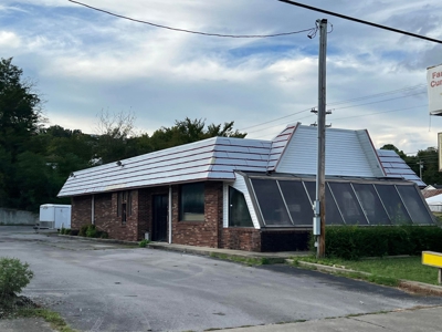 Commercial Building in Burkesville, KY - image 1