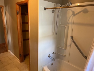 Online Real Estate & Property Auction, El Dorado, Kansas - image 18