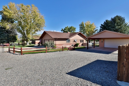 Ranch-Style Home With Acreage For Sale in Hotchkiss, CO! - image 4