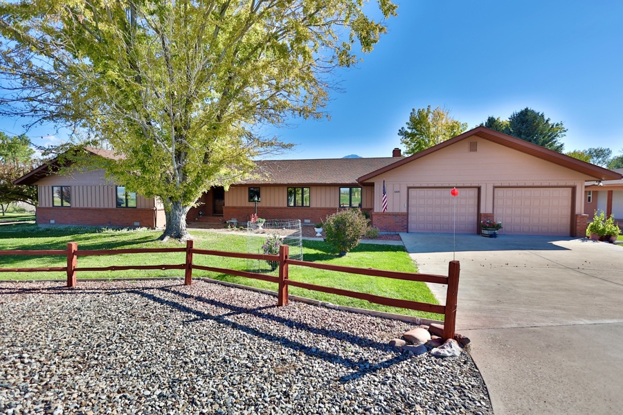 Ranch-Style Home With Acreage For Sale in Hotchkiss, CO!