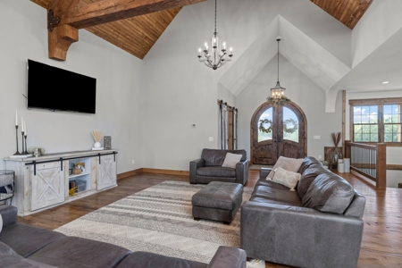 Luxury Home & Farm For Sale in Mountain Grove, MO - image 4