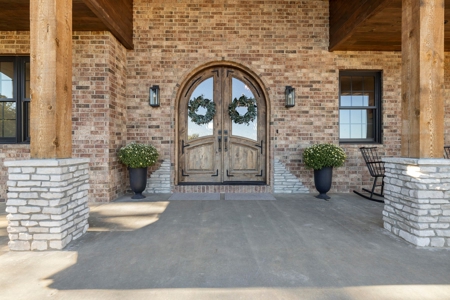 Luxury Home & Farm For Sale in Mountain Grove, MO - image 40
