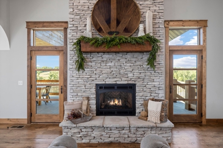 Luxury Home & Farm For Sale in Mountain Grove, MO - image 14