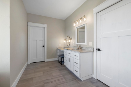 Luxury Home & Farm For Sale in Mountain Grove, MO - image 32