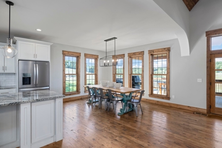 Luxury Home & Farm For Sale in Mountain Grove, MO - image 9