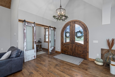 Luxury Home & Farm For Sale in Mountain Grove, MO - image 3