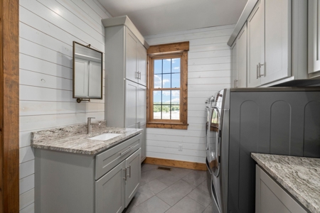 Luxury Home & Farm For Sale in Mountain Grove, MO - image 24