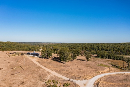 Luxury Home & Farm For Sale in Mountain Grove, MO - image 46