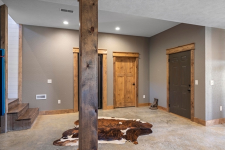 Luxury Home & Farm For Sale in Mountain Grove, MO - image 36
