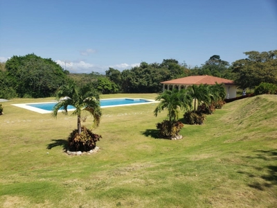 Beautiful home surrounded by Nature in Hacienda Pacífica - image 1