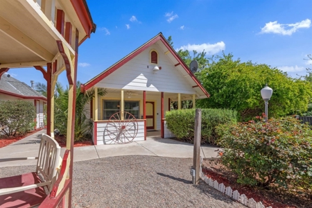 7 Palms Ranch - image 37