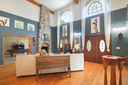 Contemporary Ranch Style Home in West Plains, MO for Sale - image 9