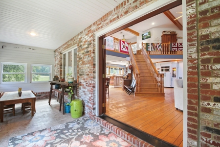 Contemporary Ranch Style Home in West Plains, MO for Sale - image 6