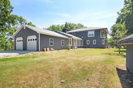 Contemporary Ranch Style Home in West Plains, MO for Sale - image 39