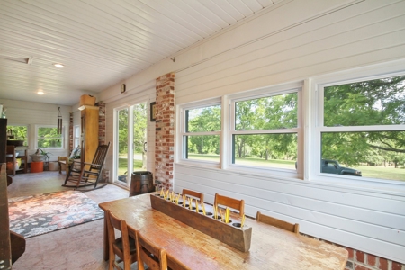 Contemporary Ranch Style Home in West Plains, MO for Sale - image 7
