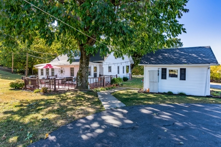 Accepted Offer - Farmhouse with 1 +/- Acre Lot in Albany, KY - image 48