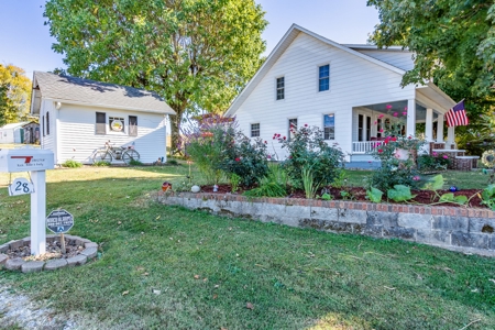 Accepted Offer - Farmhouse with 1 +/- Acre Lot in Albany, KY - image 41