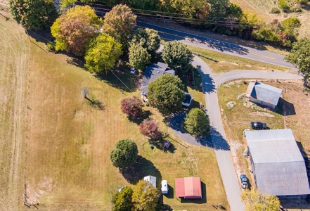 Accepted Offer - Farmhouse with 1 +/- Acre Lot in Albany, KY - image 2