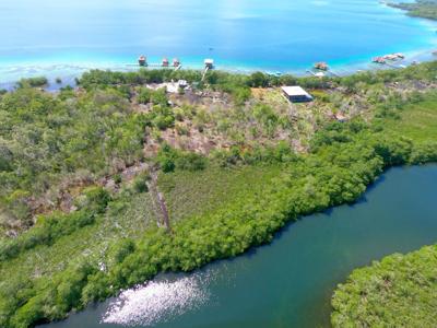 Over the Water Home Ready to be Finished, Bocas del Toro - image 9