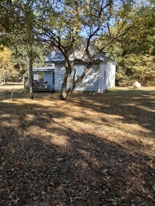 Farm House and Land For Sale in Cedar County Missouri - image 9