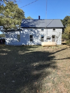 Farm House and Land For Sale in Cedar County Missouri - image 23