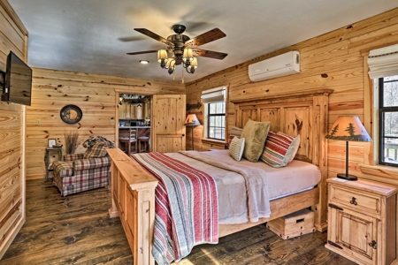 The Cabin at Three Waters - National Forest & Kiamichi River - image 10