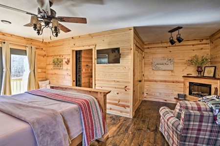 The Cabin at Three Waters - National Forest & Kiamichi River - image 11