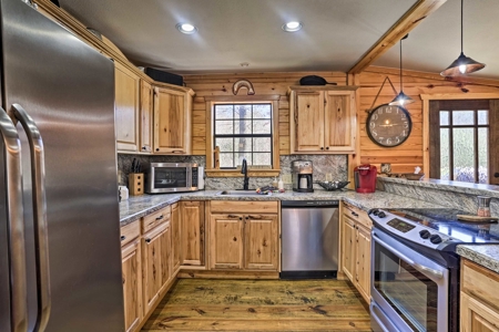 The Cabin at Three Waters - National Forest & Kiamichi River - image 8