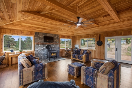 Beautifully Remodeled Colorado Mountain Home With Peak Views - image 20