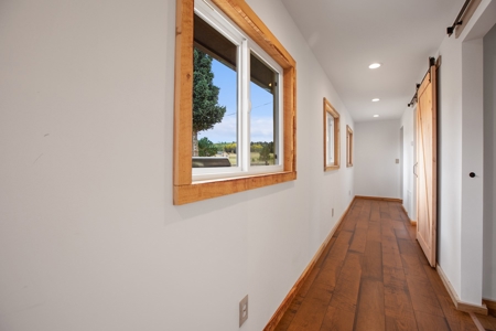 Beautifully Remodeled Colorado Mountain Home With Peak Views - image 14
