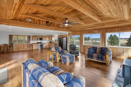 Beautifully Remodeled Colorado Mountain Home With Peak Views - image 4
