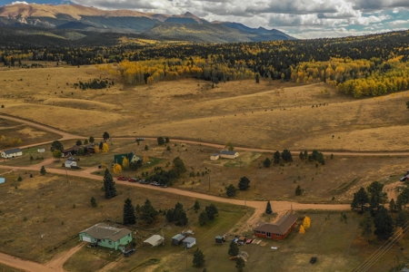 Beautifully Remodeled Colorado Mountain Home With Peak Views - image 37