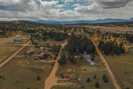 Beautifully Remodeled Colorado Mountain Home With Peak Views - image 39