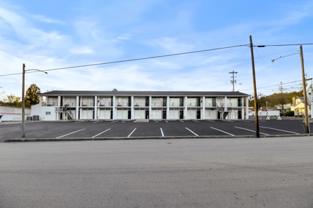 21 Unit Mixed Use Building For Sale in Kentucky - image 4
