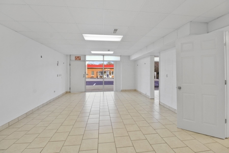 21 Unit Mixed Use Building For Sale in Kentucky - image 11