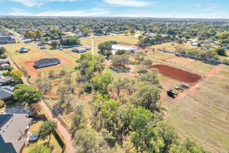 Equine Property For Sale In Elk City, Oklahoma - image 37