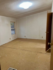 Mobile Home with Acreage in Cumberland County, KY - image 20