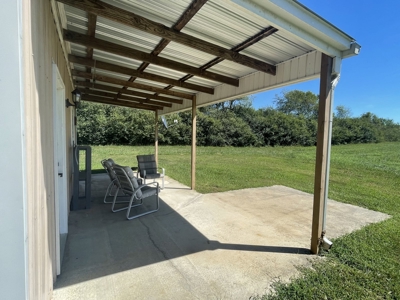 Country Home and Acreage For Sale in Lawrenceburg Tn - image 15