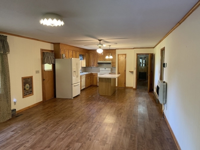 Country Home and Acreage For Sale in Lawrenceburg Tn - image 19