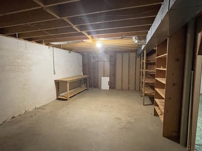 Country Home and Acreage For Sale in Lawrenceburg Tn - image 34