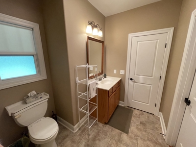 Country Home and Acreage For Sale in Lawrenceburg Tn - image 47
